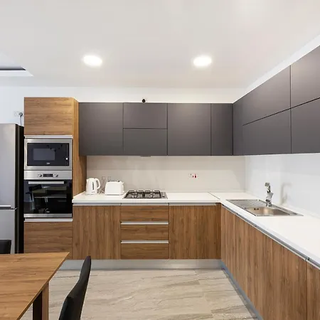 King Size Brand New Apt Just Off Spinola With Wifi By 360 Estates Ta' Cikkun